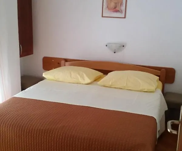 Appartement With Wifi Rab - 14427 Palit